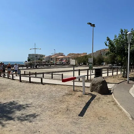 L'acropole Апартаменти Агд
